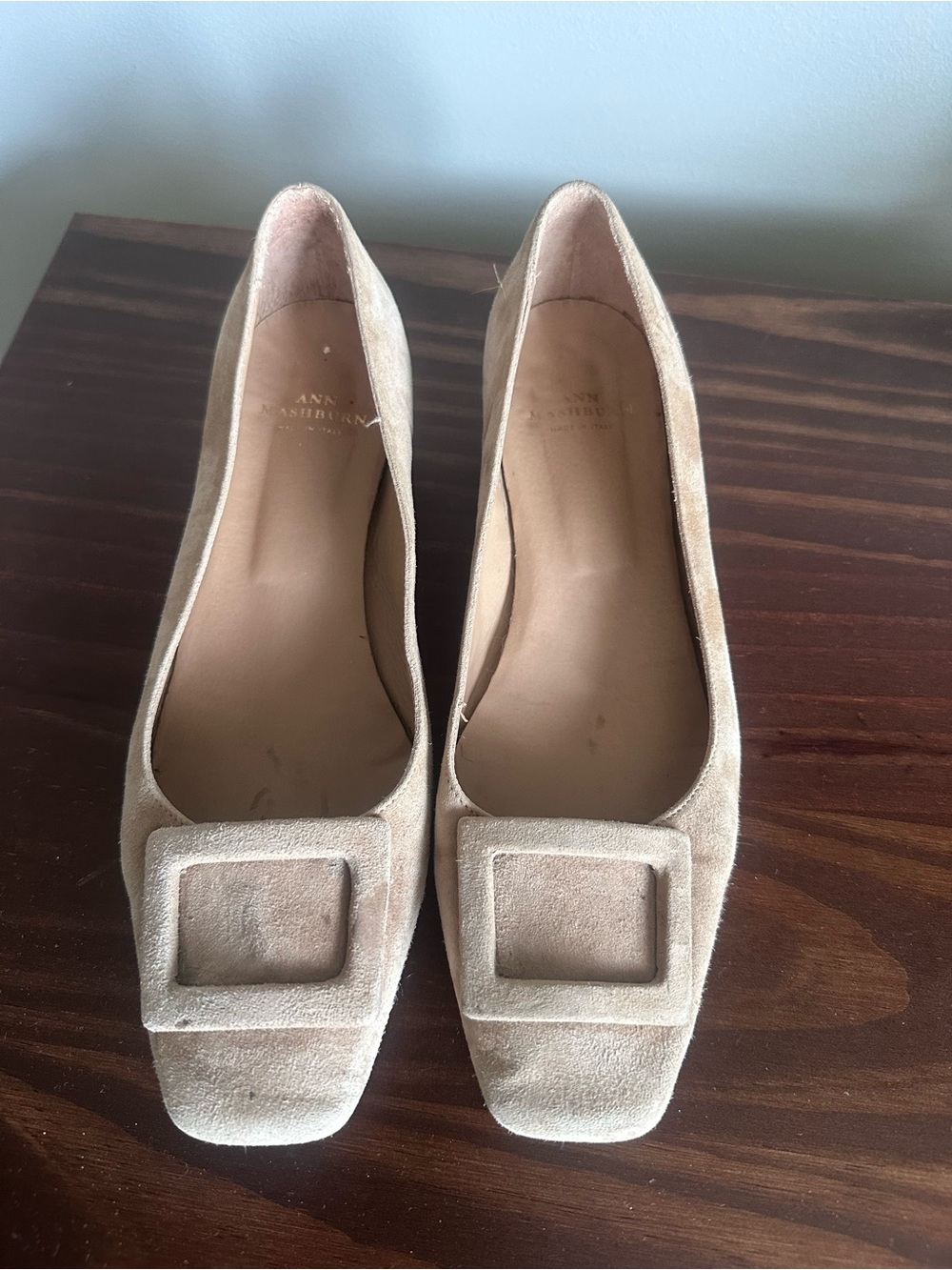 ANN MASHBURN Beige Suede Square-Toe Buckle Shoes